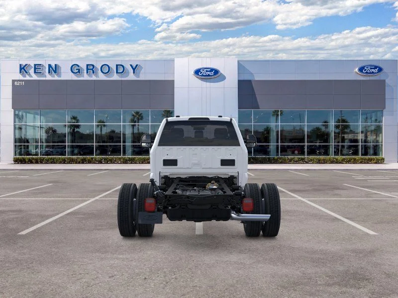 New 2026 Oxford White Ford XL image 6