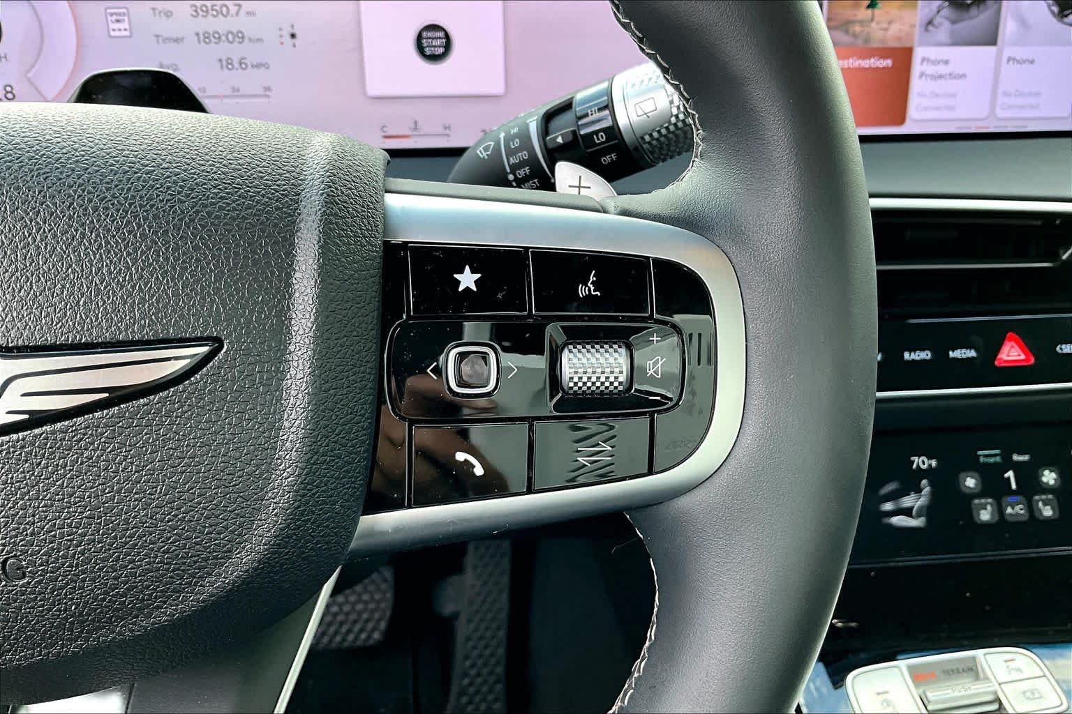 2026 GENESIS GV70 Standard - Photo 24