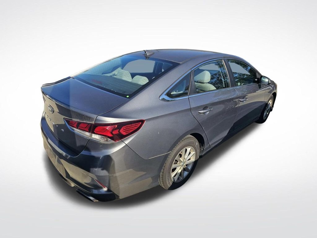 Used 2019 Gray Hyundai SE image 19