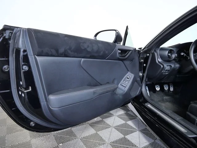 Certified Used 2024  Toyota Premium image 12