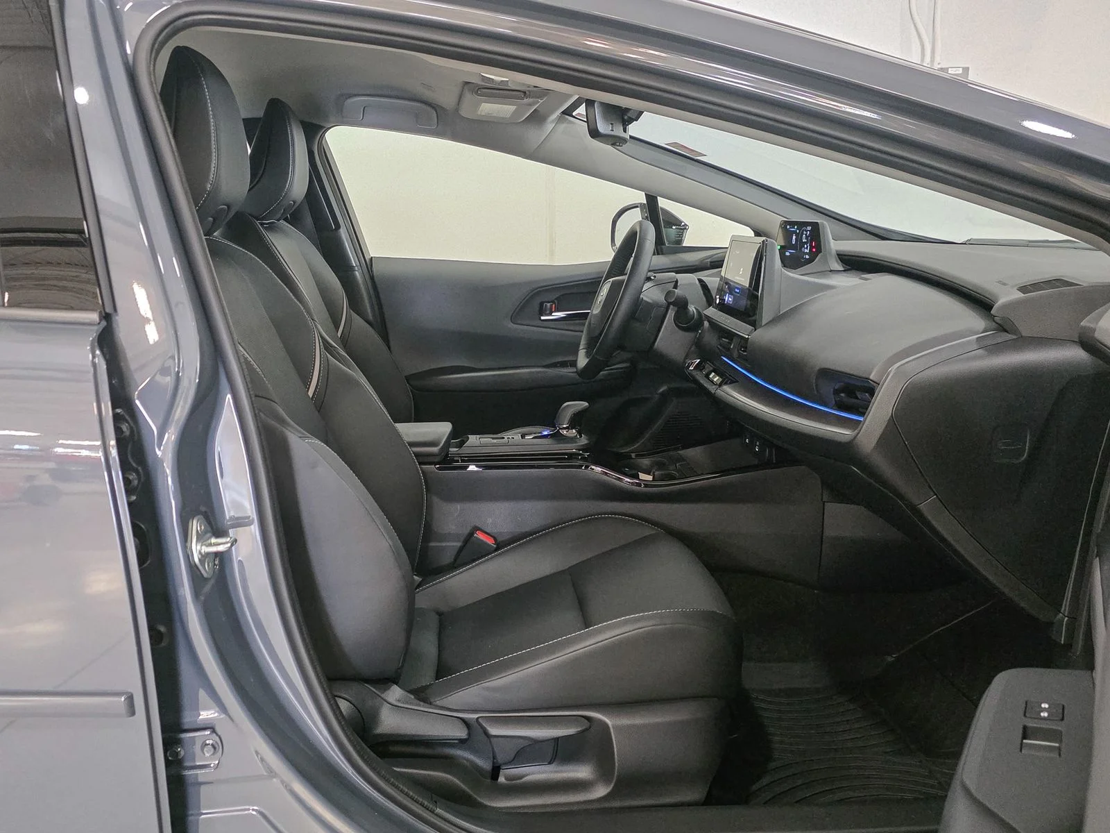 Used 2025 Gray Toyota XLE image 21