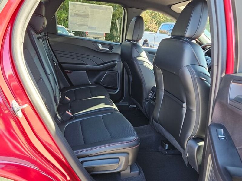 New 2026 Rapid Red Metallic Tinted Clearcoat Ford ST-Line image 15
