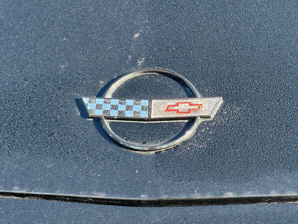 Used 1995  Chevrolet Base image 11