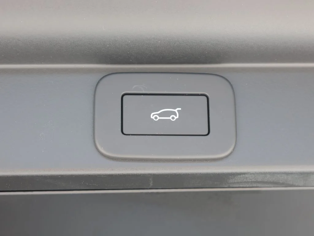 2025 Land Rover Range Rover SE - Photo 12