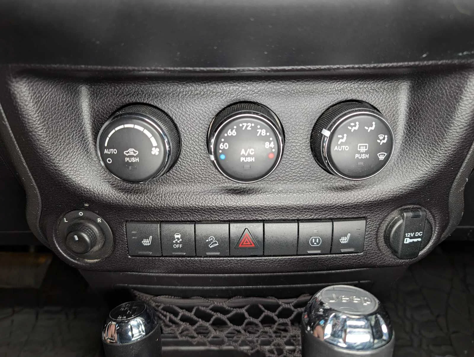 Used 2016 Granite Crystal Metallic Clearcoat Jeep 75th Anniversary image 29