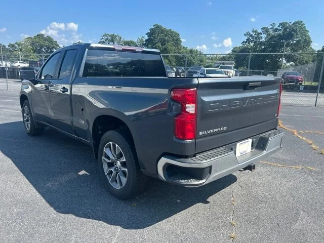 Used 2020 SHADOW GRAY METALLIC Chevrolet LT image 3