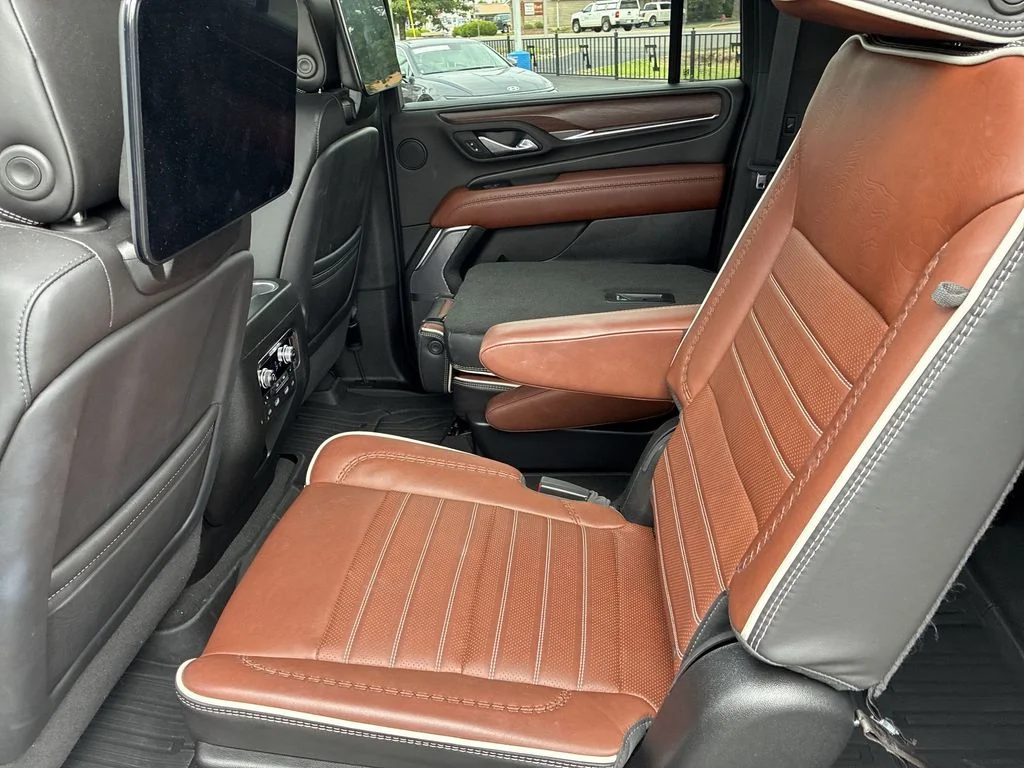 Used 2024 Black GMC Denali Ultimate image 19