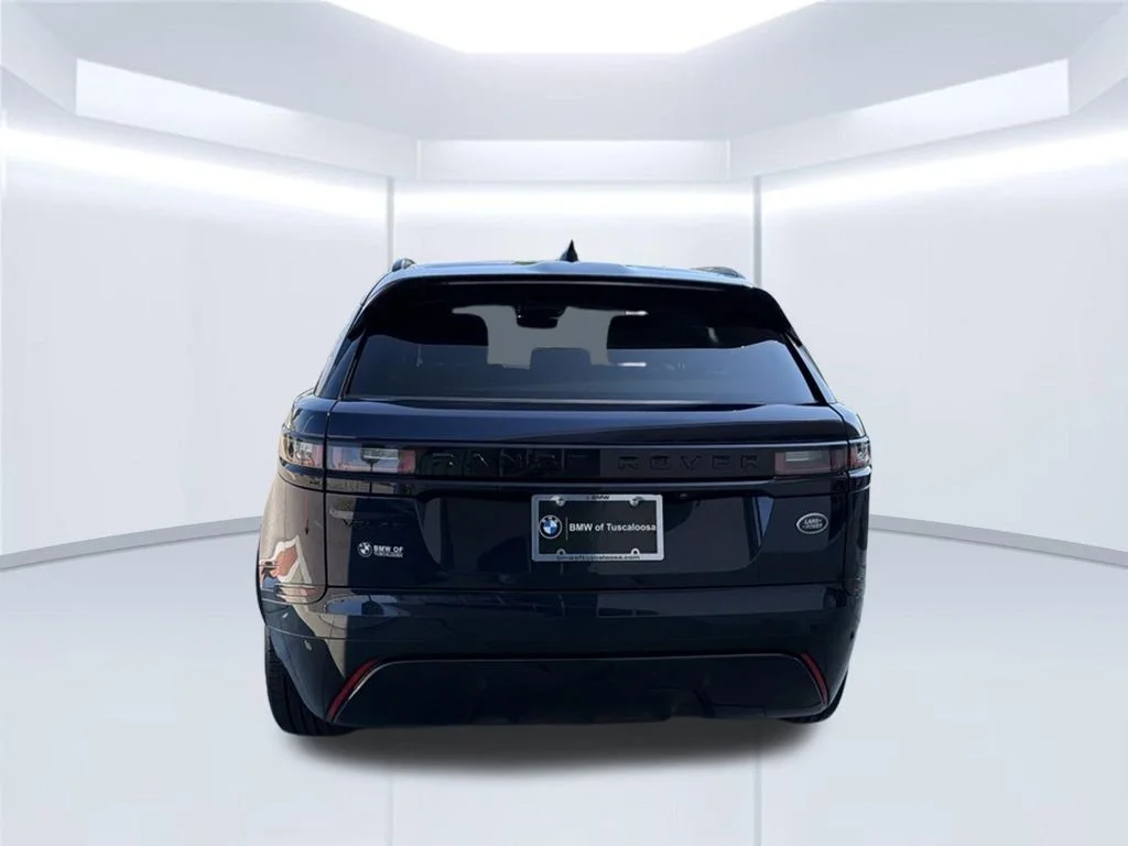 Used 2023 Blue Land Rover R-Dynamic S image 5