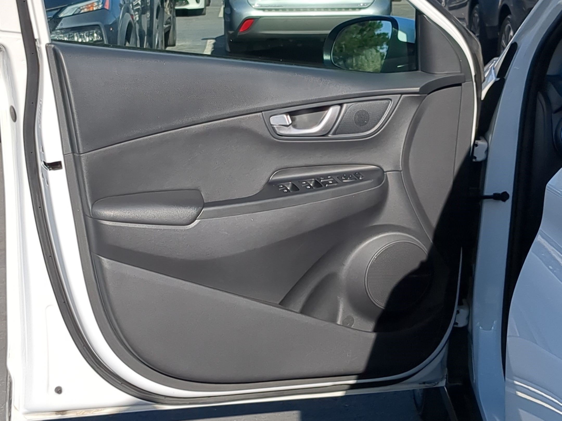 2023 Hyundai Kona Limited - Photo 12