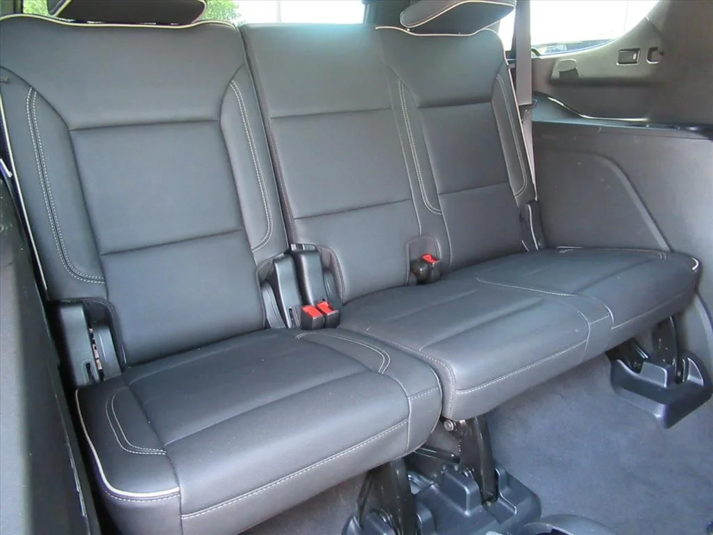 Used 2022 Black GMC SLT image 35