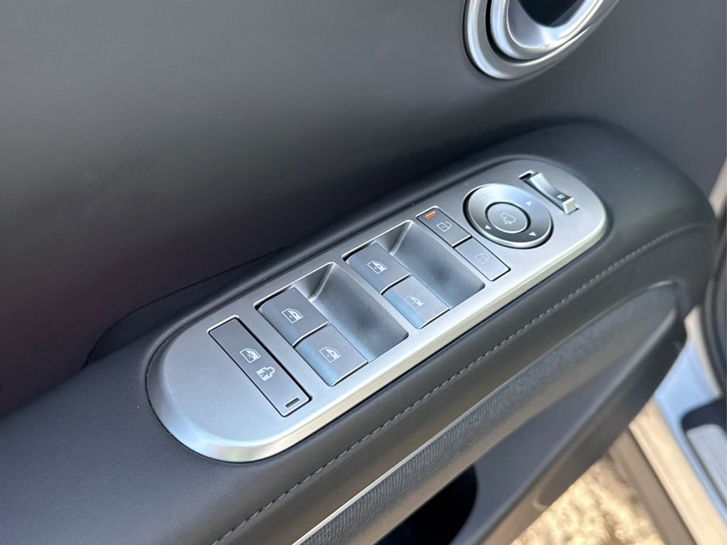 Used 2026 Silver Hyundai Calligraphy image 31
