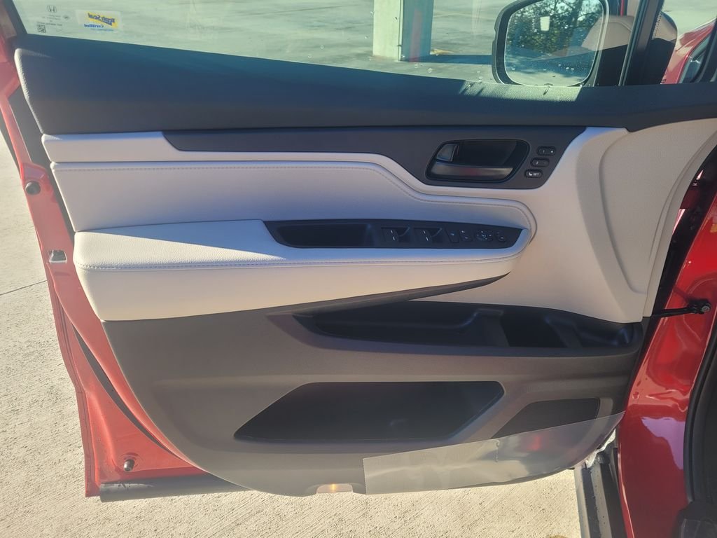 2026 Honda Odyssey EX-L - Photo 17