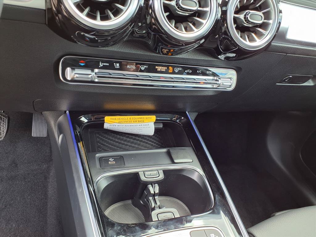 New 2026 Mountain Grey Met Mercedes-Benz GLB 250 image 18