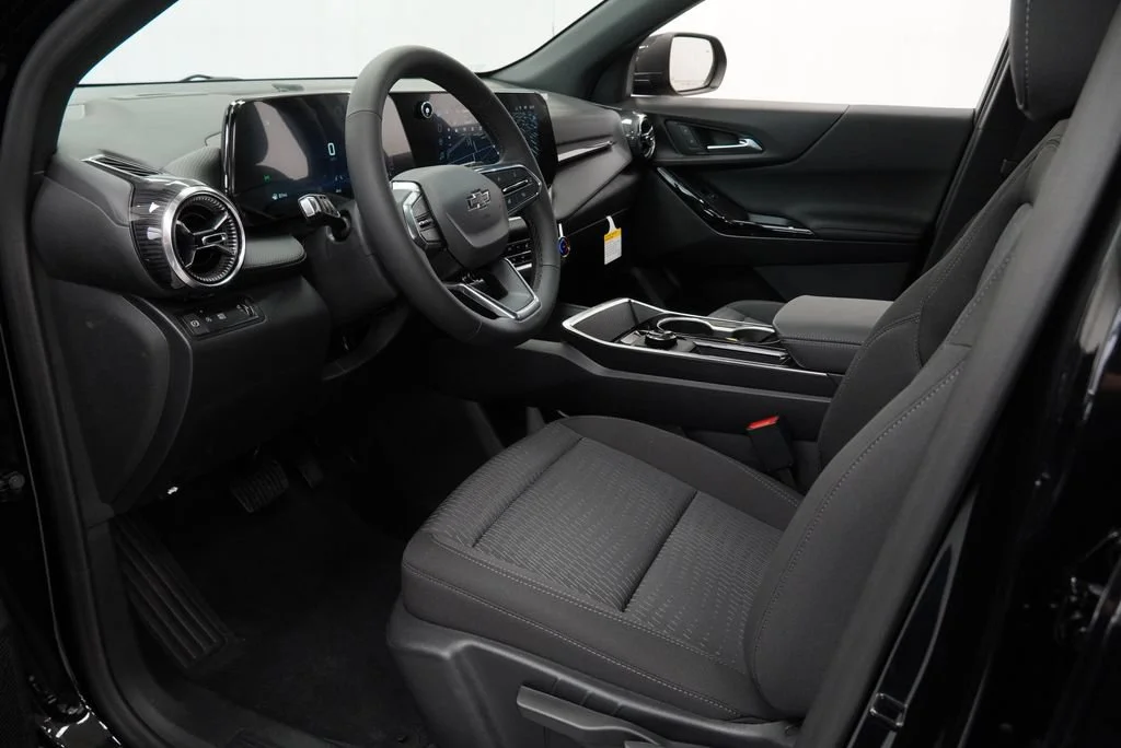 New 2027 Mosaic Black Metallic Chevrolet LT image 11