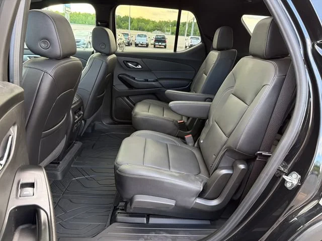 Used 2023 Mosaic Black Metallic Chevrolet LT Leather image 30