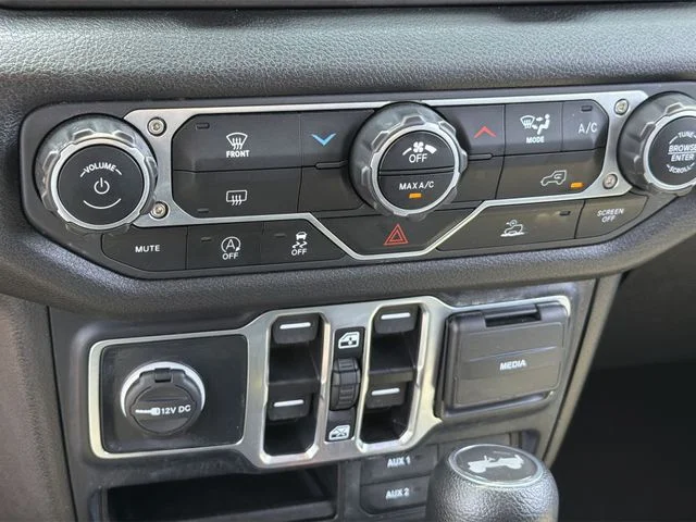 Used 2024 White Jeep Sport S image 25