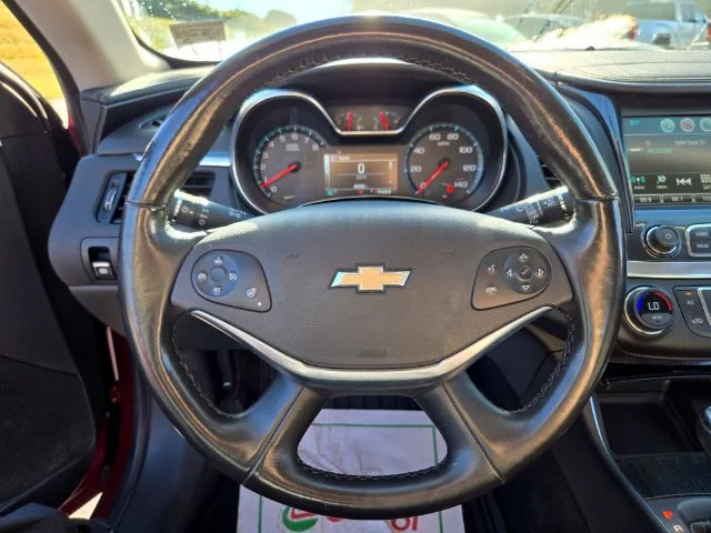 Used 2019 CAJUN RED TINTCOAT Chevrolet LT image 30