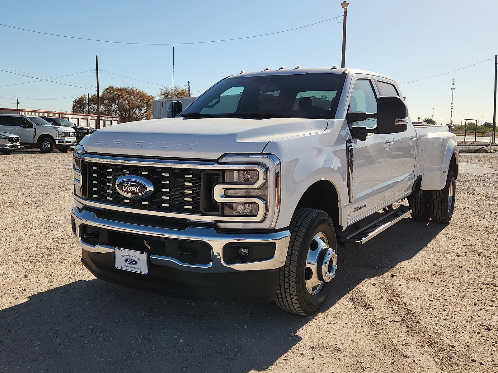 New 2026 Oxford White Ford Lariat image 3