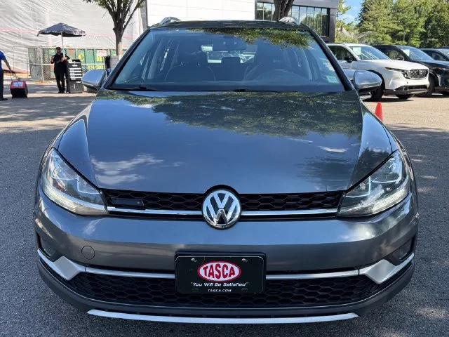 Used 2018 Gray Volkswagen TSI SE image 3