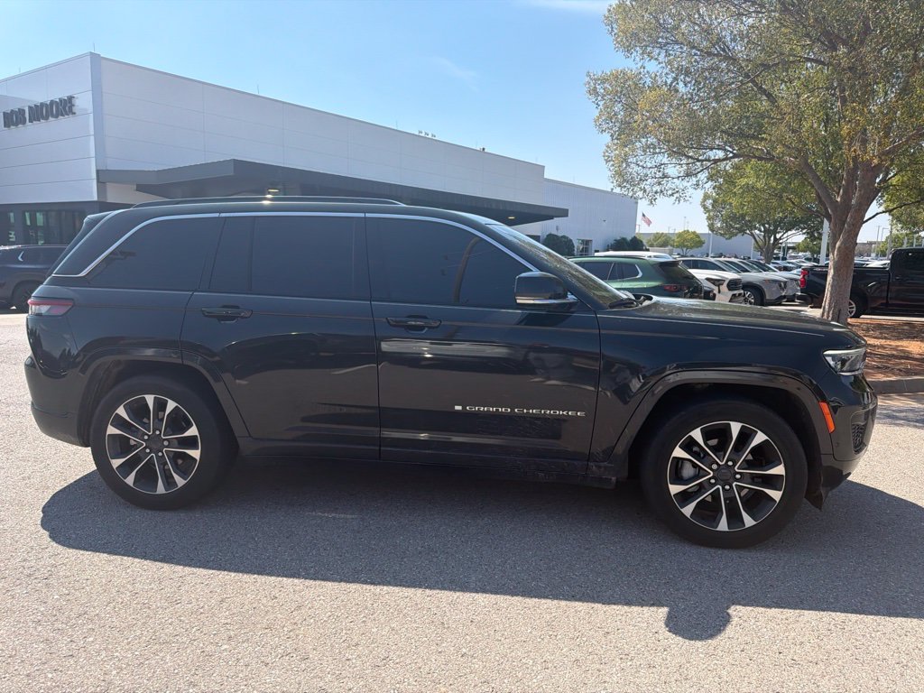 Used 2024 Brown Jeep Overland image 4