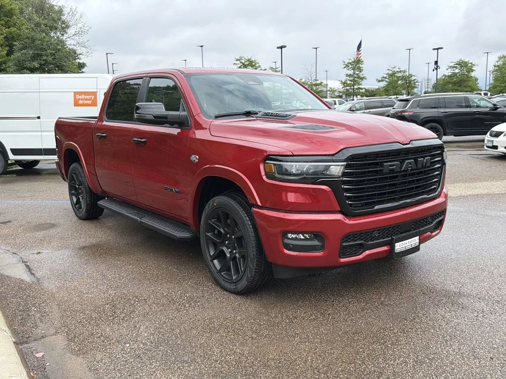 New 2026 Molten Red Pearl-Coat Exterior Paint Ram Laramie image 3
