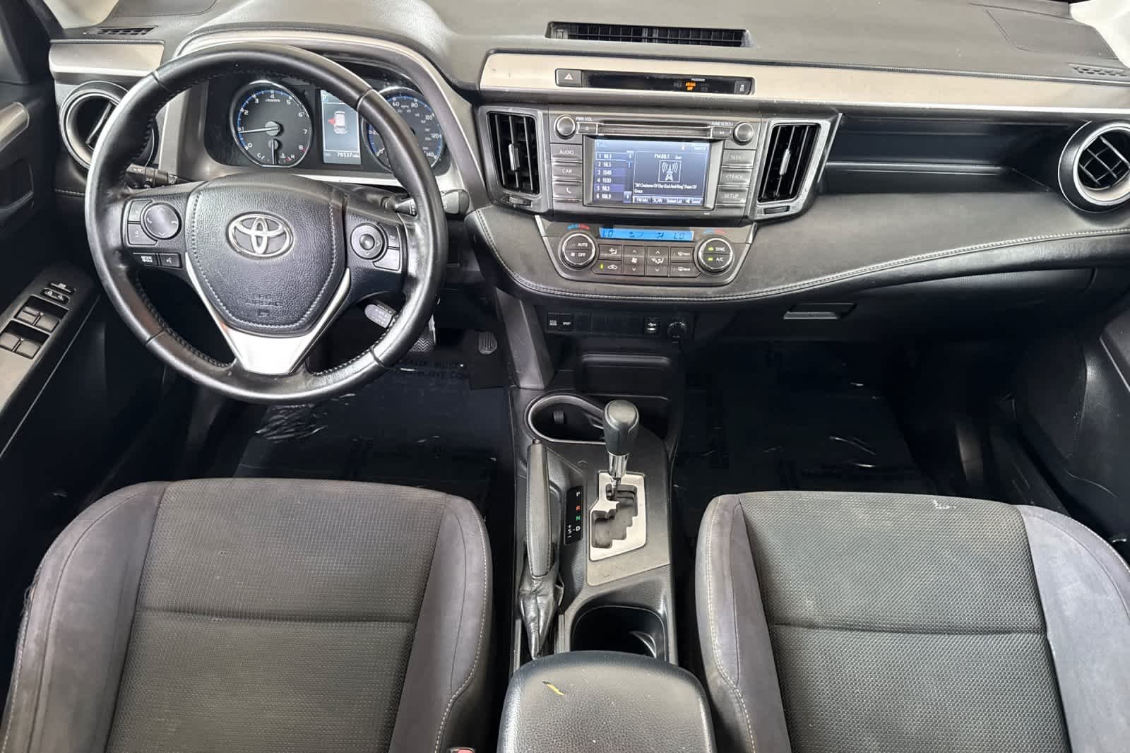 Used 2016 Super White Toyota XLE image 3