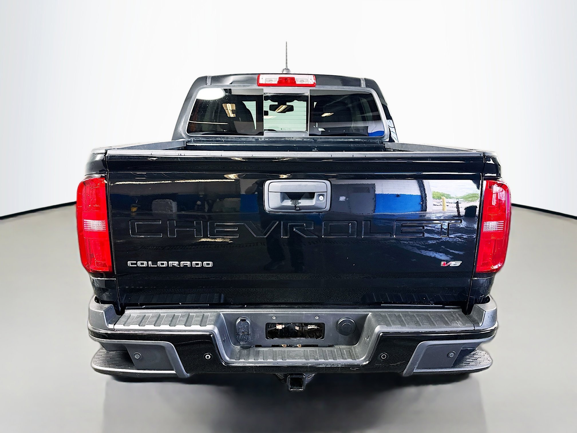 Used 2022 Black Chevrolet 4WD Z71 image 7