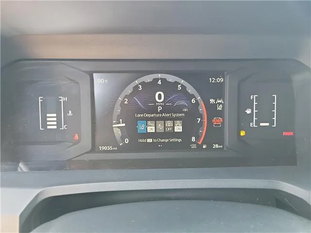 Used 2025 Ice Cap Toyota SR5 4x2 image 16