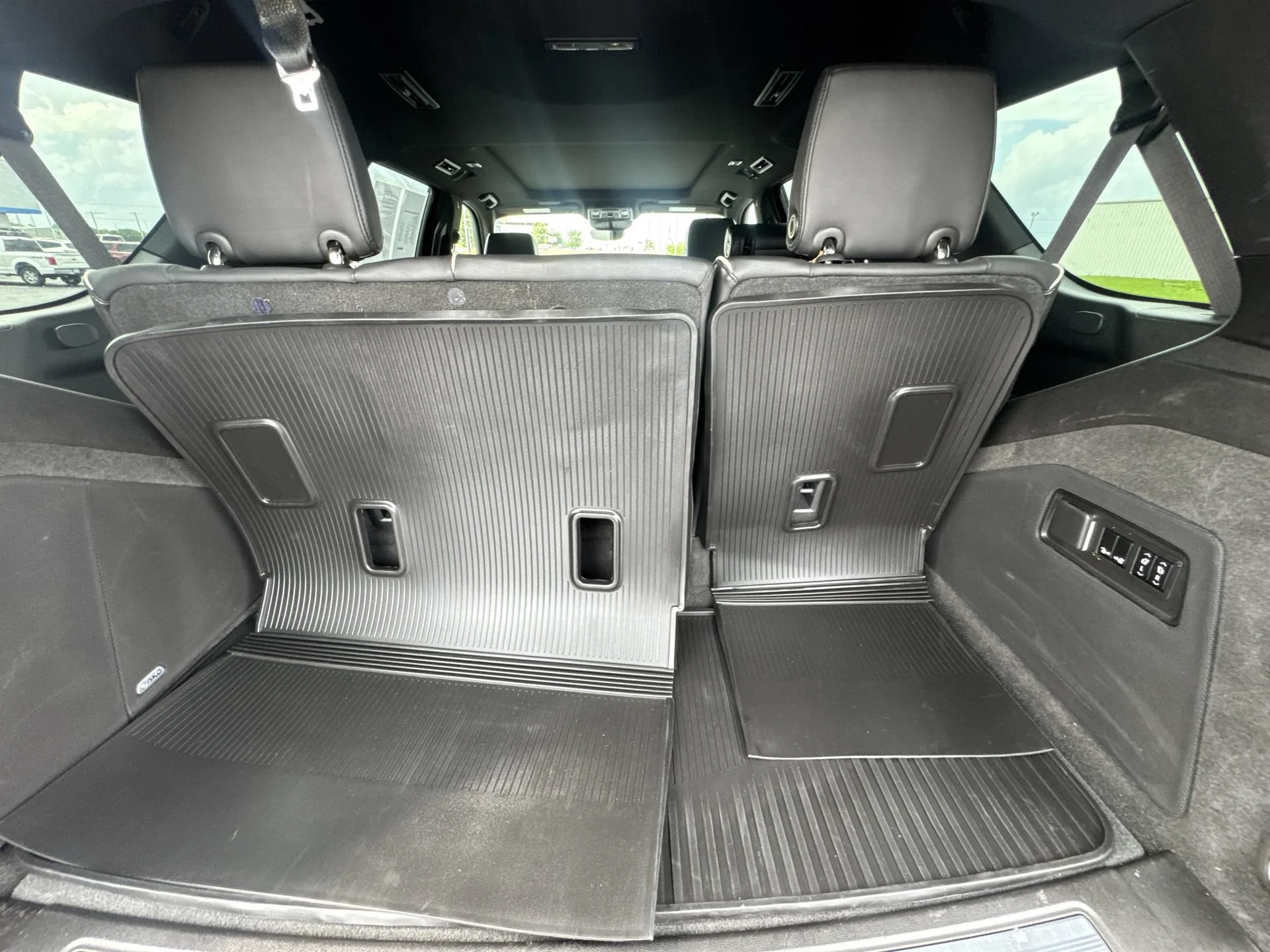 Used 2022 Black Raven Cadillac Sport image 26