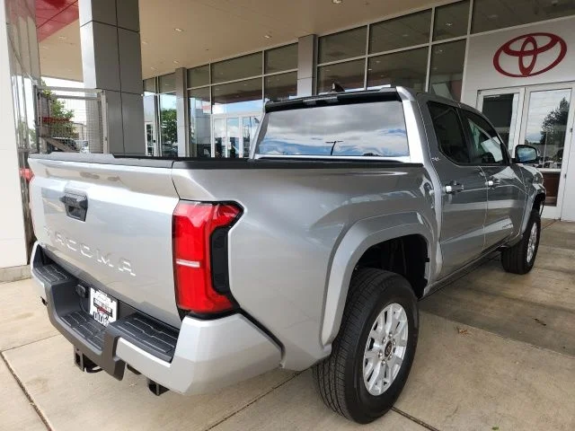 2025 Toyota Tacoma SR5 - Photo 26