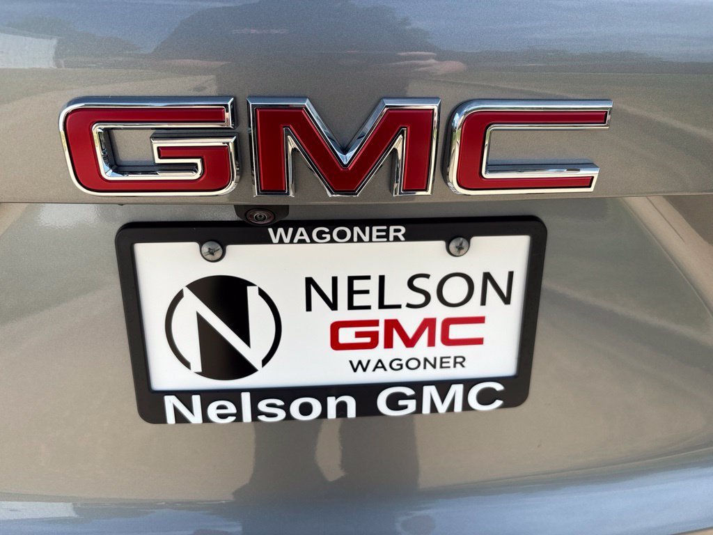 New 2027 Sterling Metallic GMC AT4 image 10