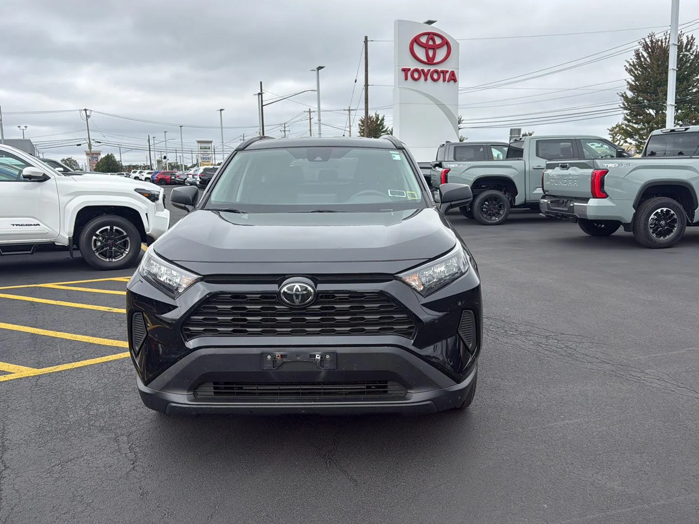 Used 2020 Midnight Black Metallic Toyota LE image 8