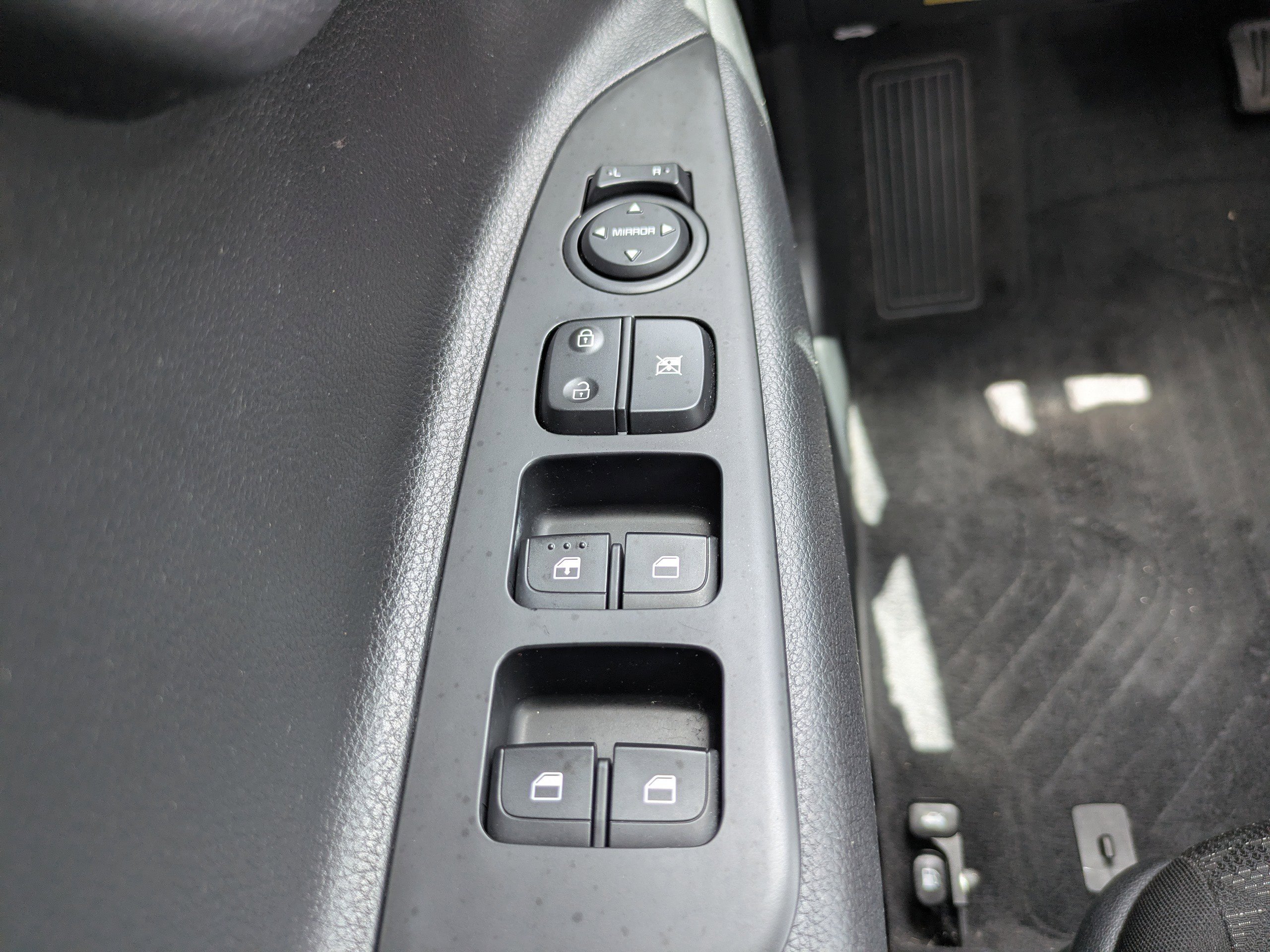 Certified Used 2021 Silky Silver Kia S image 29