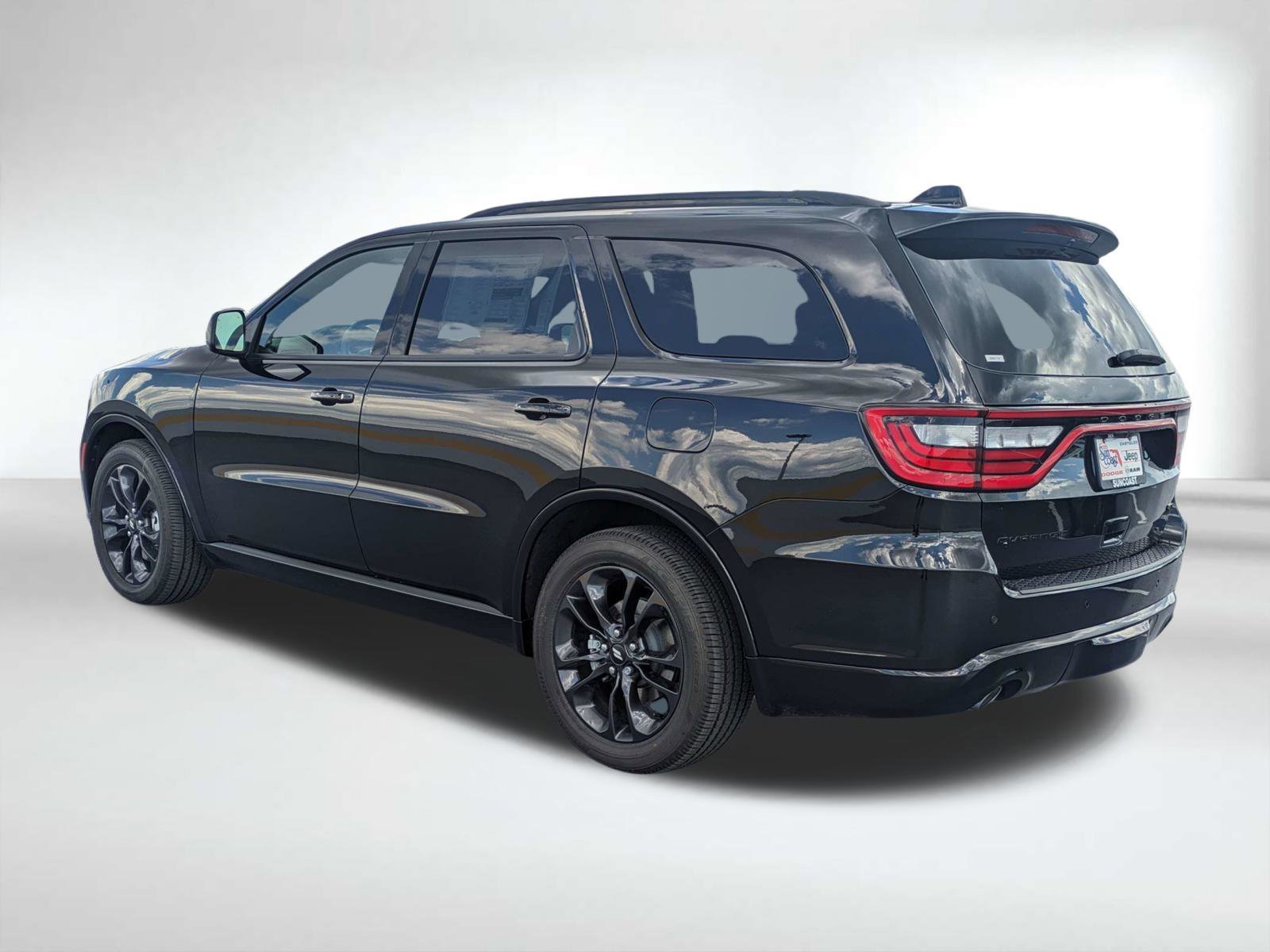 New 2026 Diamond Black Clear-Coat Exterior Paint Dodge GT image 6