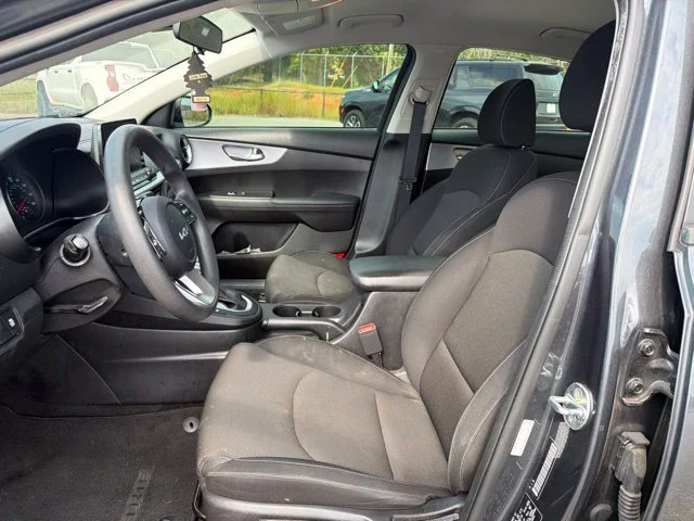 Used 2022 Gray Kia LXS image 8