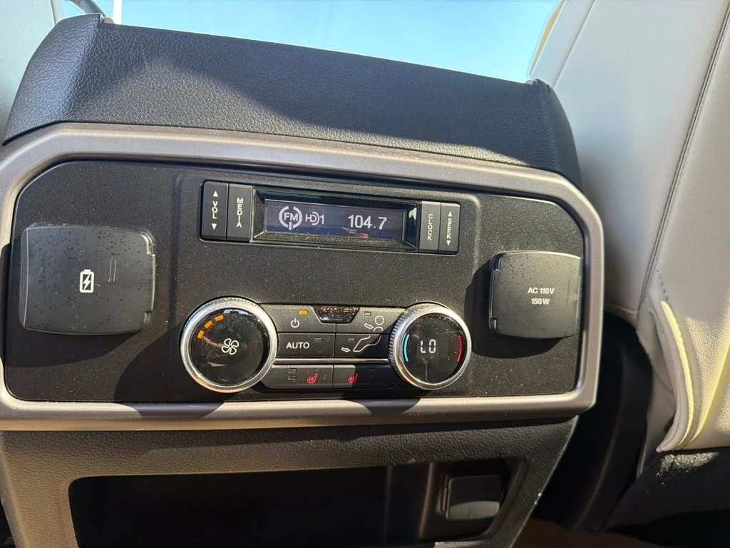 Used 2019 White Ford Platinum image 25