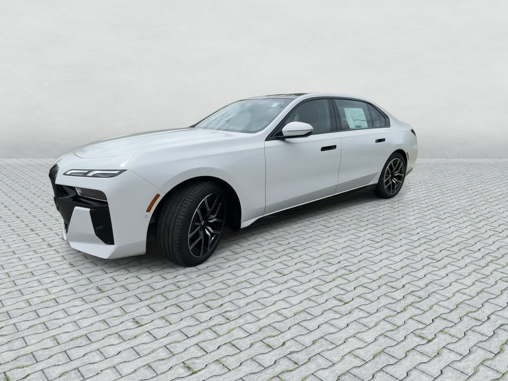 Used 2026 Alpine White BMW 760i xDrive image 4