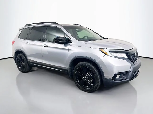 Used 2019 Lunar Silver Metallic Honda Elite image 25