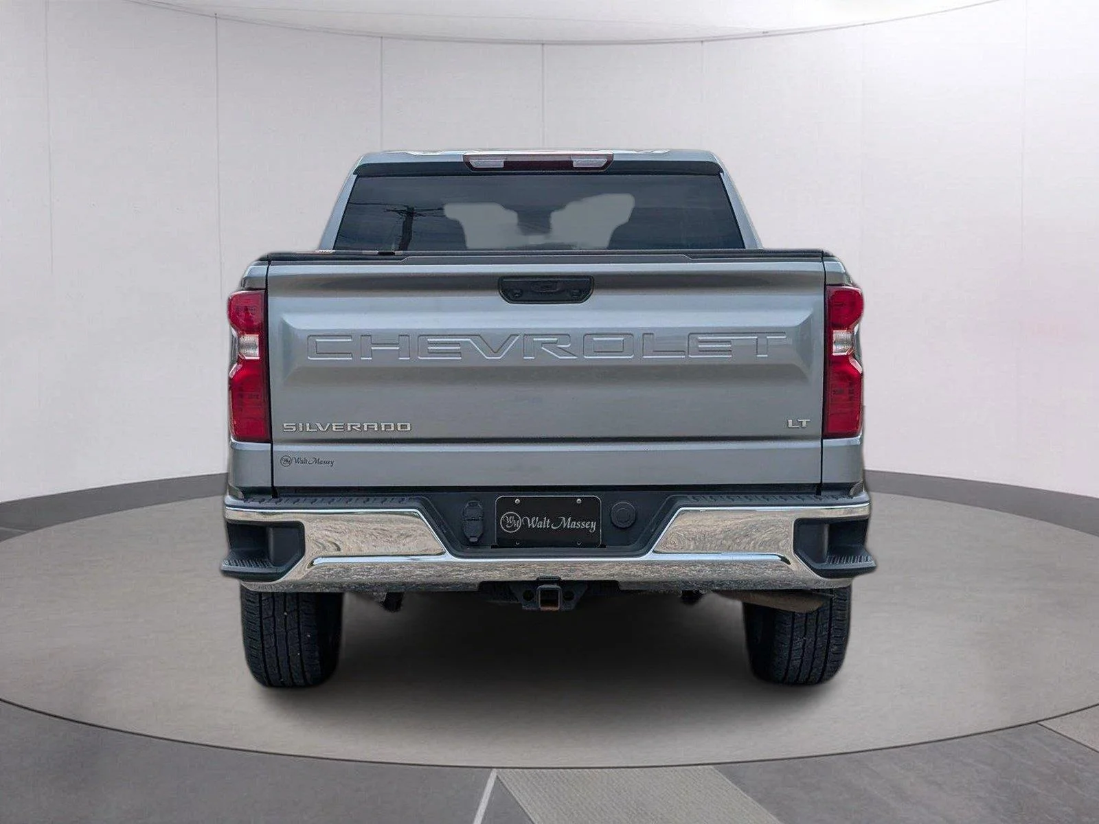 Used 2023 STERLING GRAY METALLIC Chevrolet LT image 4