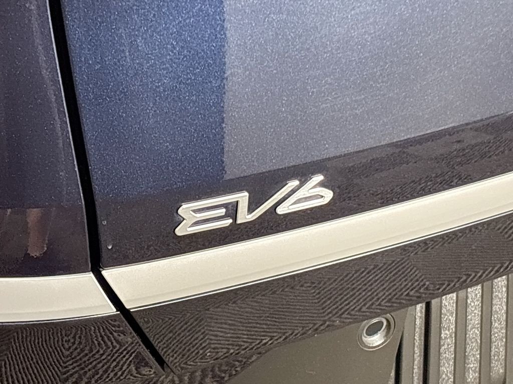 Used 2024 Blue Kia Light image 24
