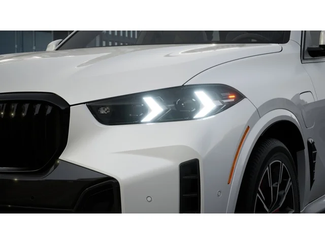 New 2026 Mineral White Metallic BMW xDrive50e image 6