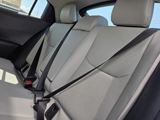 New 2027 Wind Chill Pearl Toyota XLE image 22