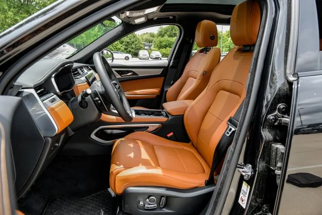 2026 Jaguar F-Pace R-Dynamic S - Photo 39