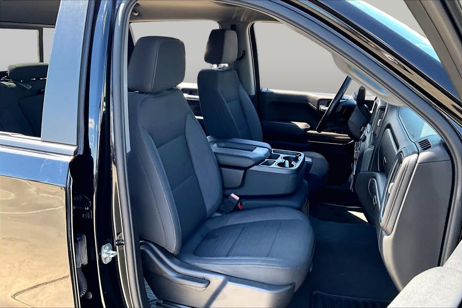 Used 2020 Black Chevrolet LT image 9