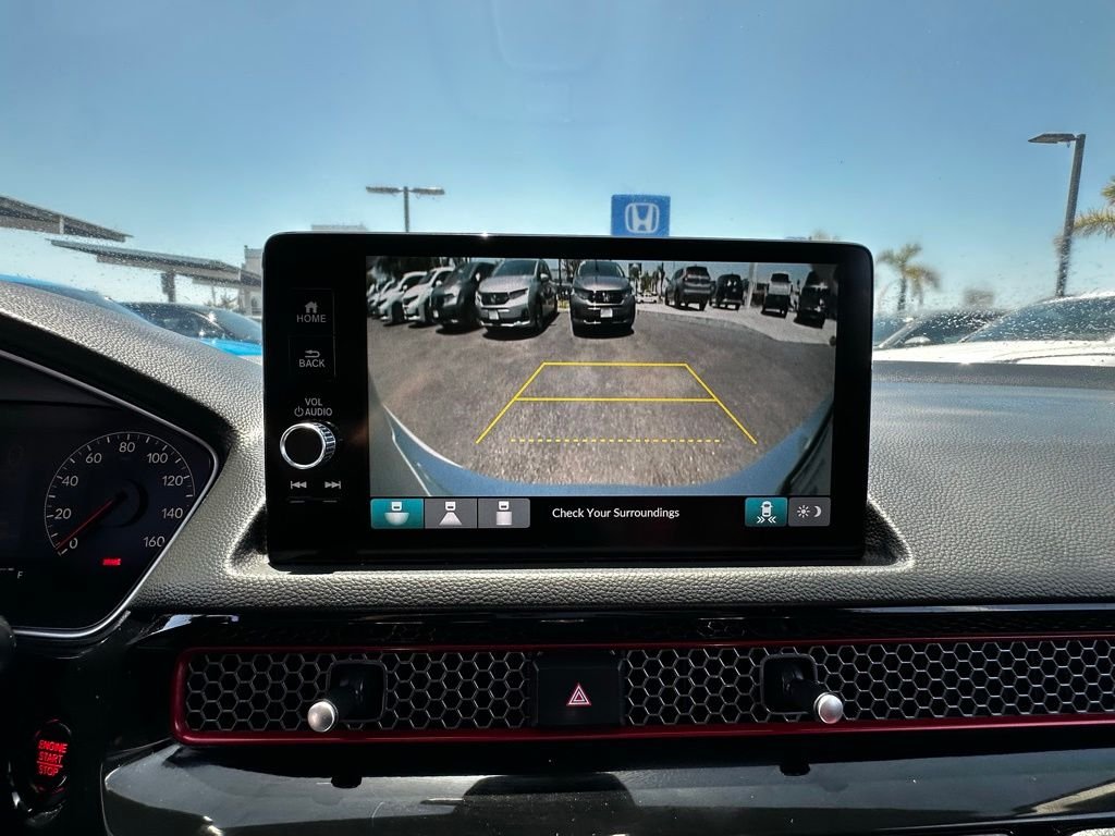 Used 2024  Honda Base image 26