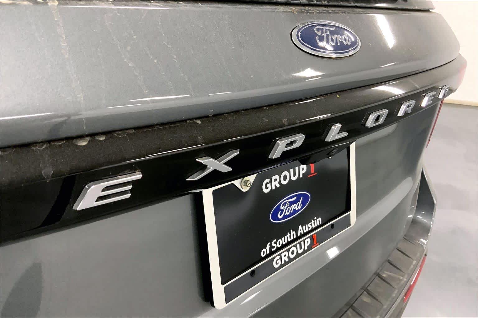 New 2026 Carbonized Gray Metallic Ford Active image 12
