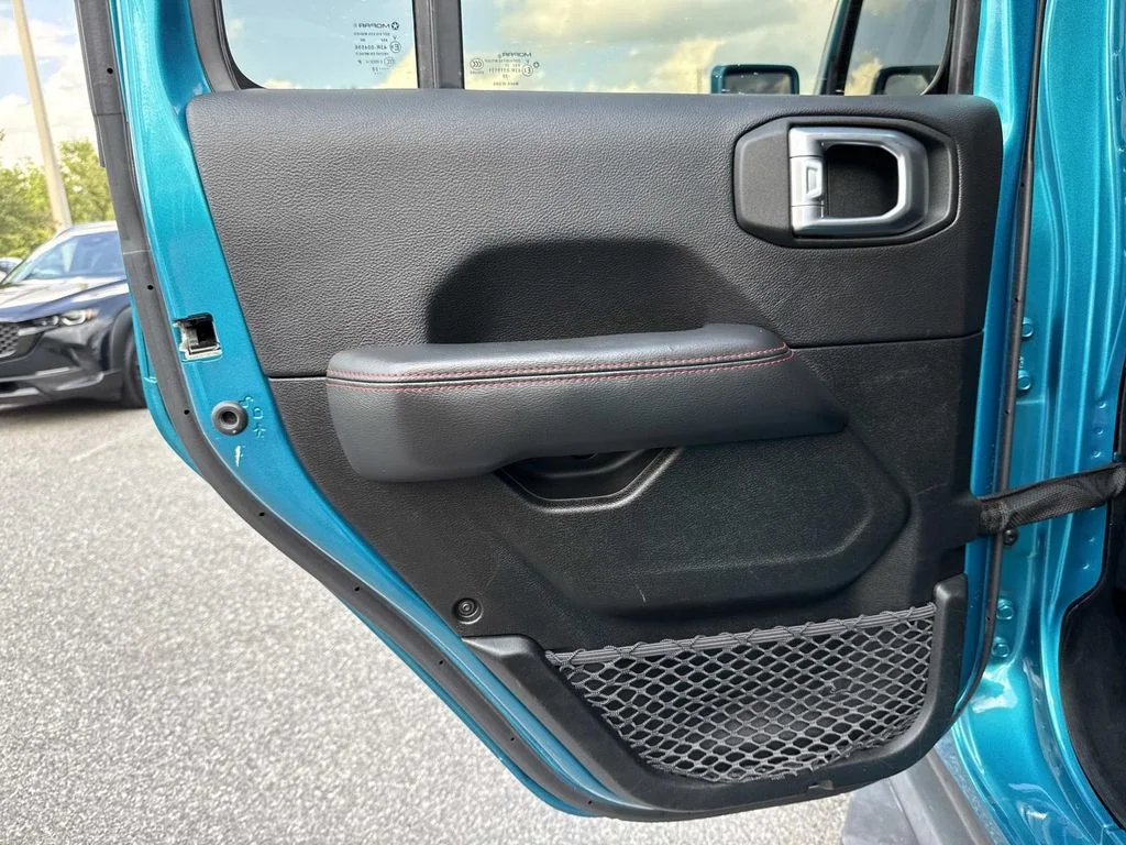 Used 2020 Teal Jeep Unlimited Rubicon image 15