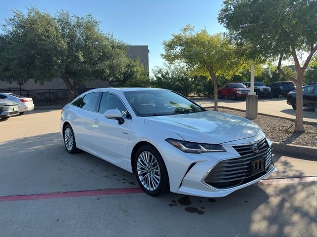Used 2019 Beige Toyota Limited image 3