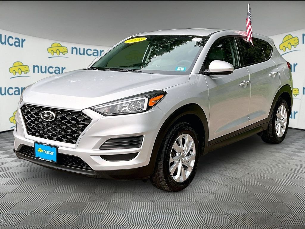 Used 2019 Silver Hyundai SE image 3