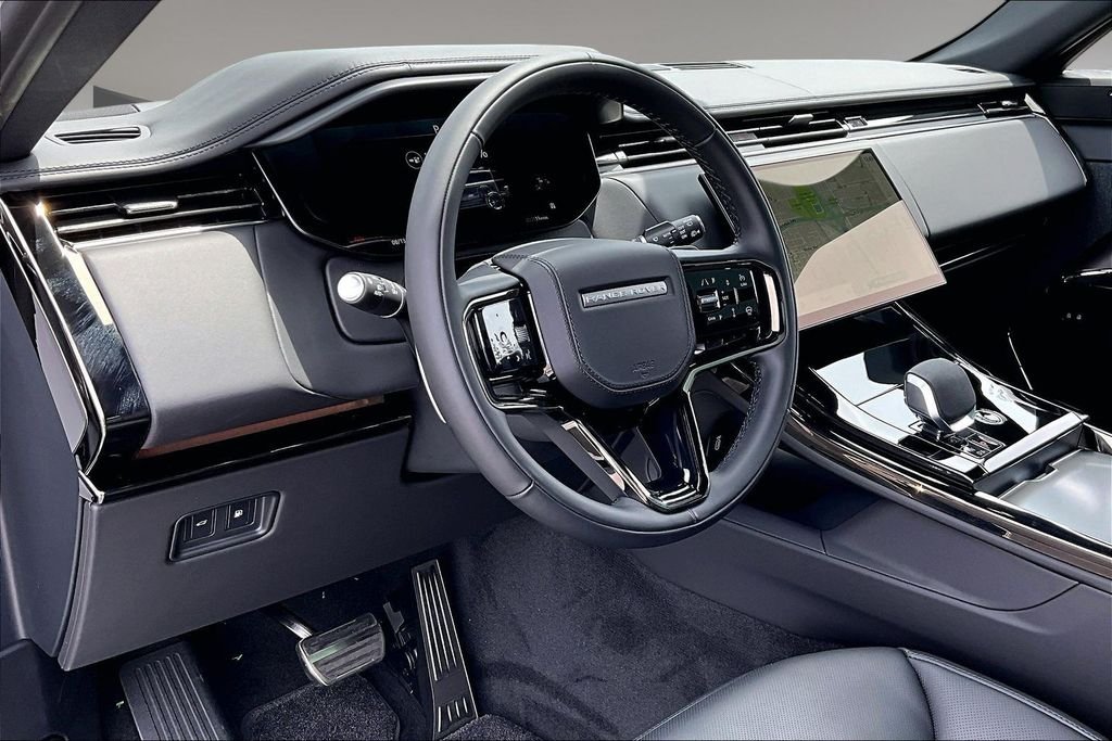 New 2026 BORASCO GREY Land Rover Dynamic SE image 7